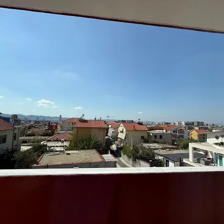 Διαμέρισμα Base